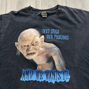 Vintage Lord of The Rings Two Towers Gollum Short Sleeve Shirt